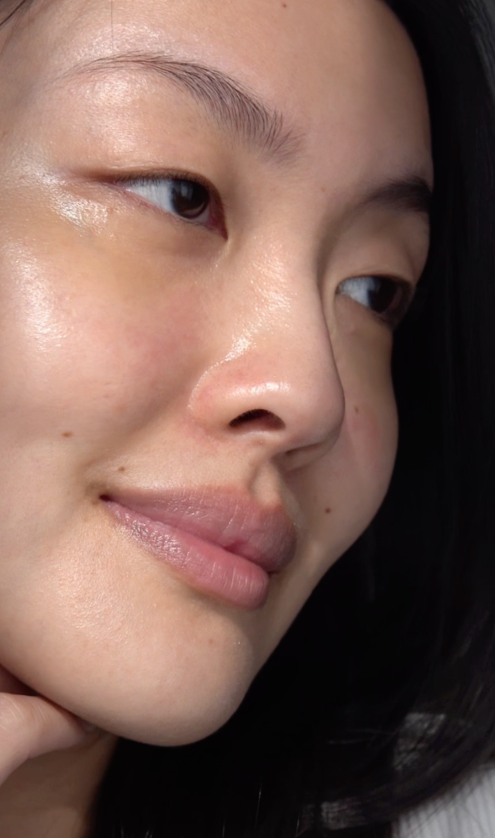 A face with clear pores 